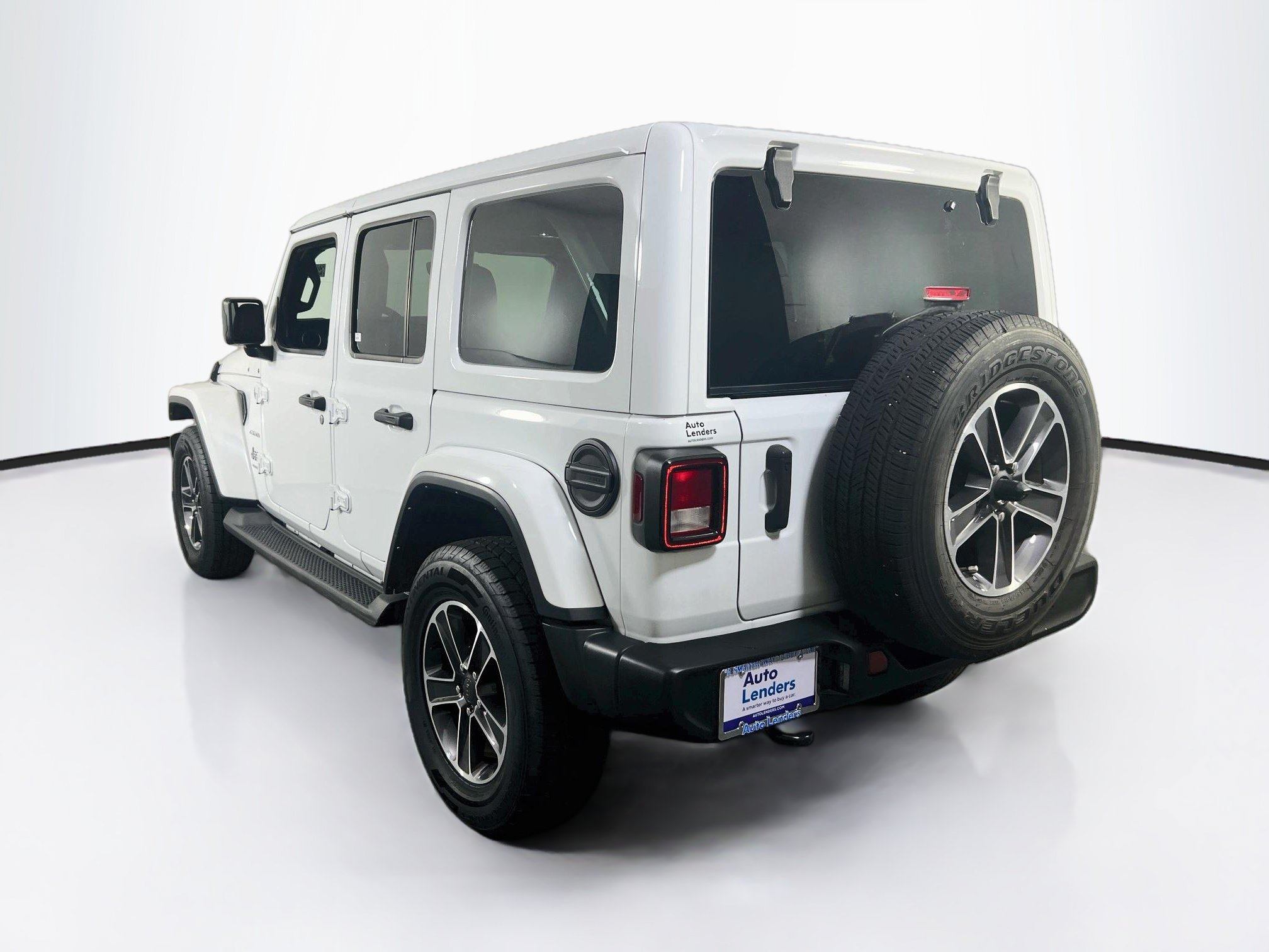 Used 2023 Jeep Wrangler Unlimited Sahara AWD/4WD image 7