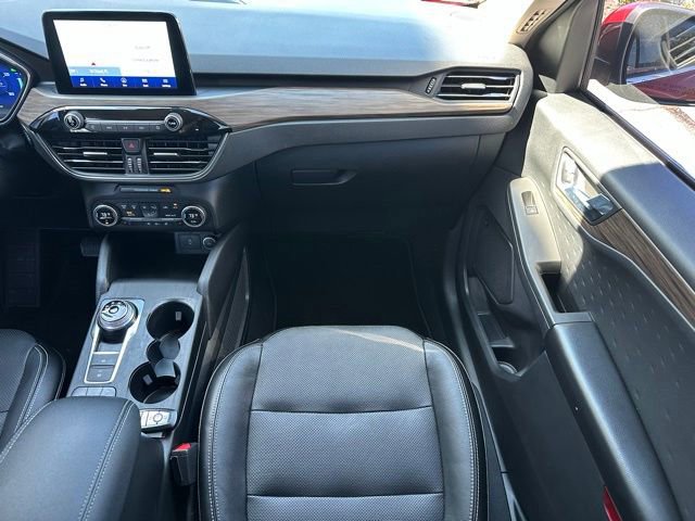 Used 2020 Ford Escape Titanium FWD image 11