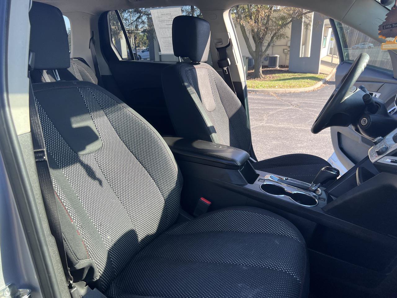 Used 2017 GMC Terrain SLE FWD image 31