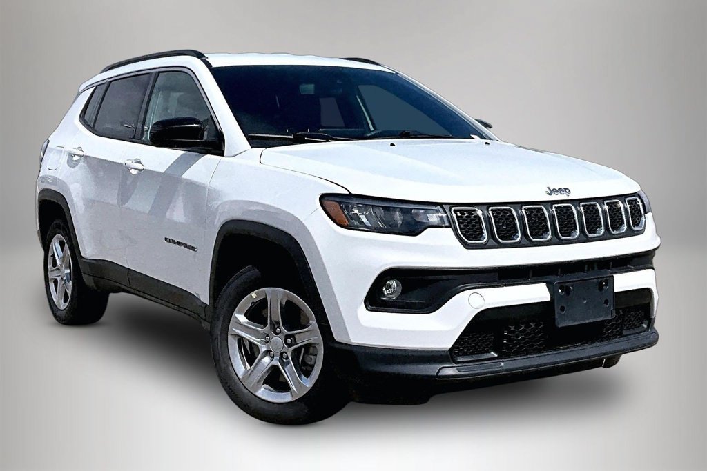 Used 2024 Jeep Compass Latitude