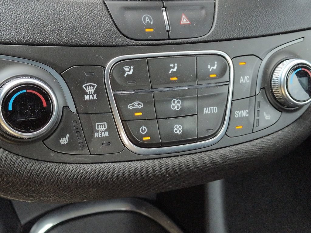Used 2024 Chevrolet Malibu LT FWD image 31
