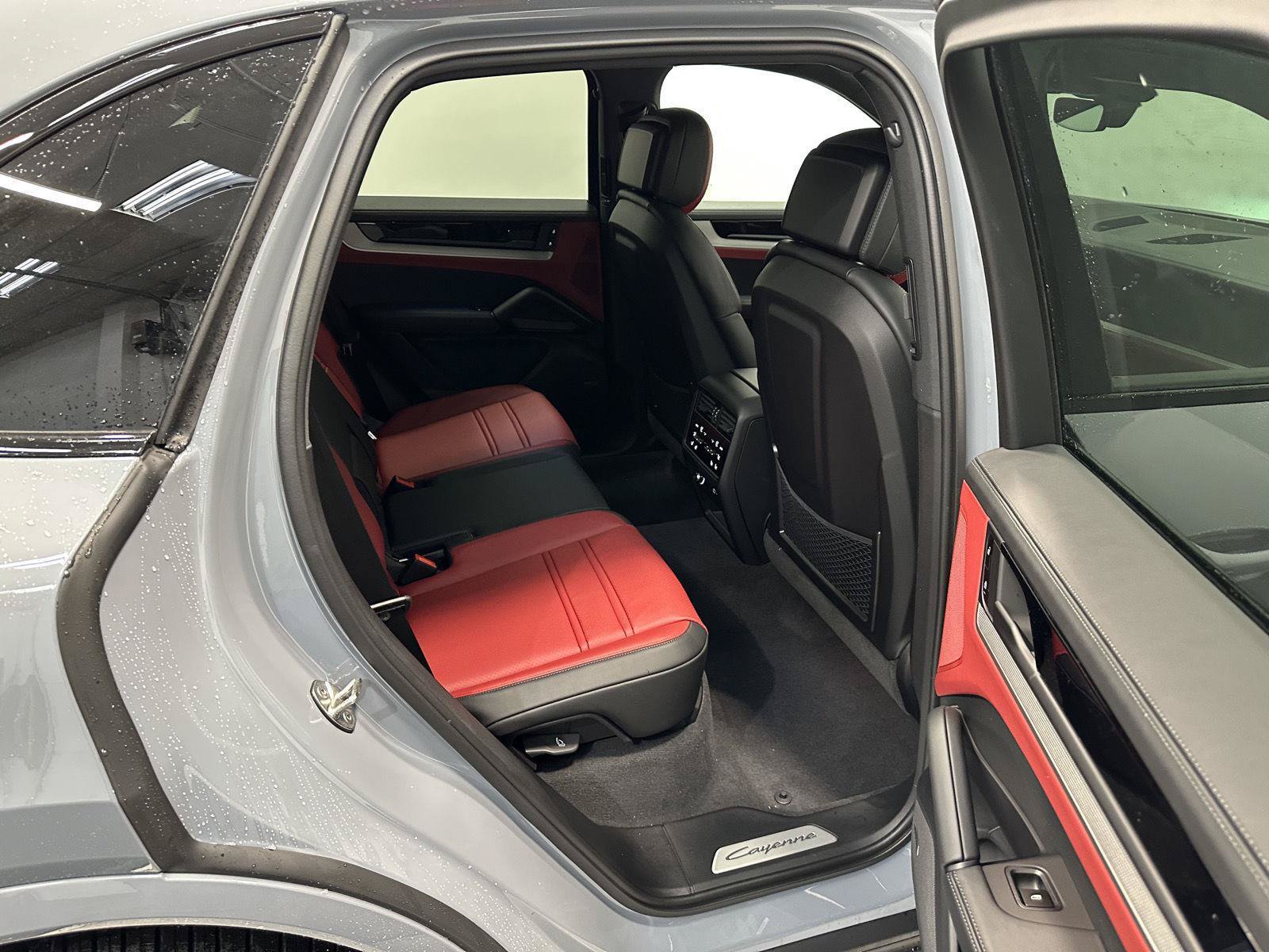 New 2026 Porsche Cayenne Coupe AWD/4WD image 39