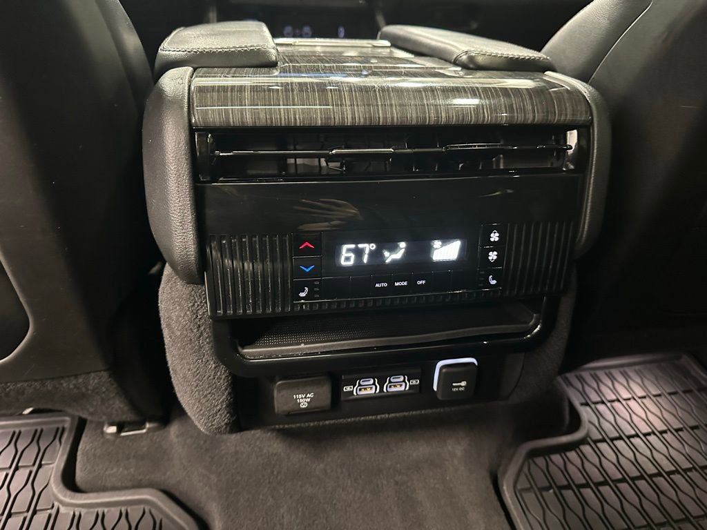 Used 2022 Jeep Wagoneer Series III w/ Premium Group I image 28