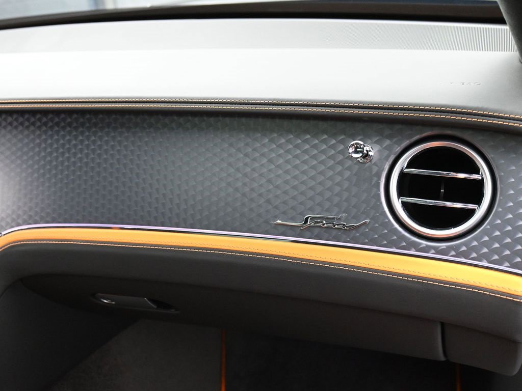 Used 2025 Bentley Flying Spur Plug-In Hybrid image 36