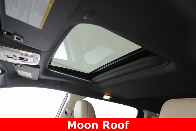 Used 2022 Toyota Sienna XLE image 18