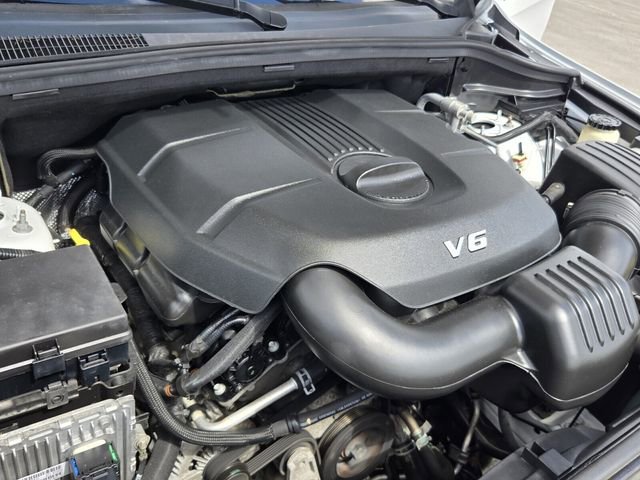 Used 2015 Jeep Grand Cherokee Limited w/ Luxury Group II image 14