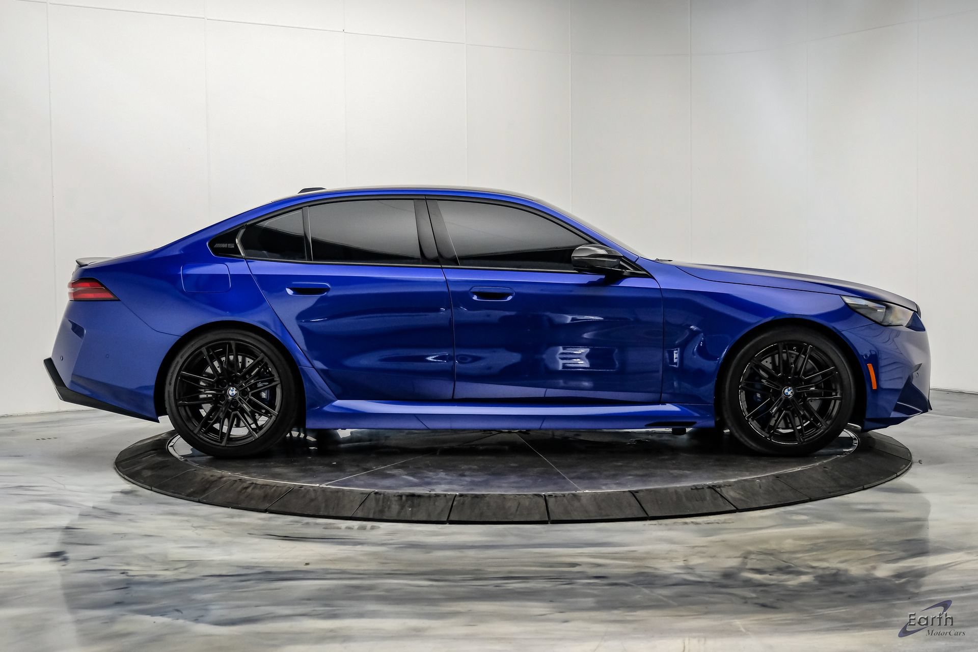 Used 2025 BMW M5 w/ Carbon Package AWD/4WD image 20
