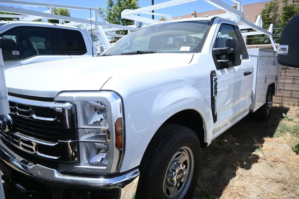 New 2026 Ford F350 XL w/ XL Chrome Package RWD image 5