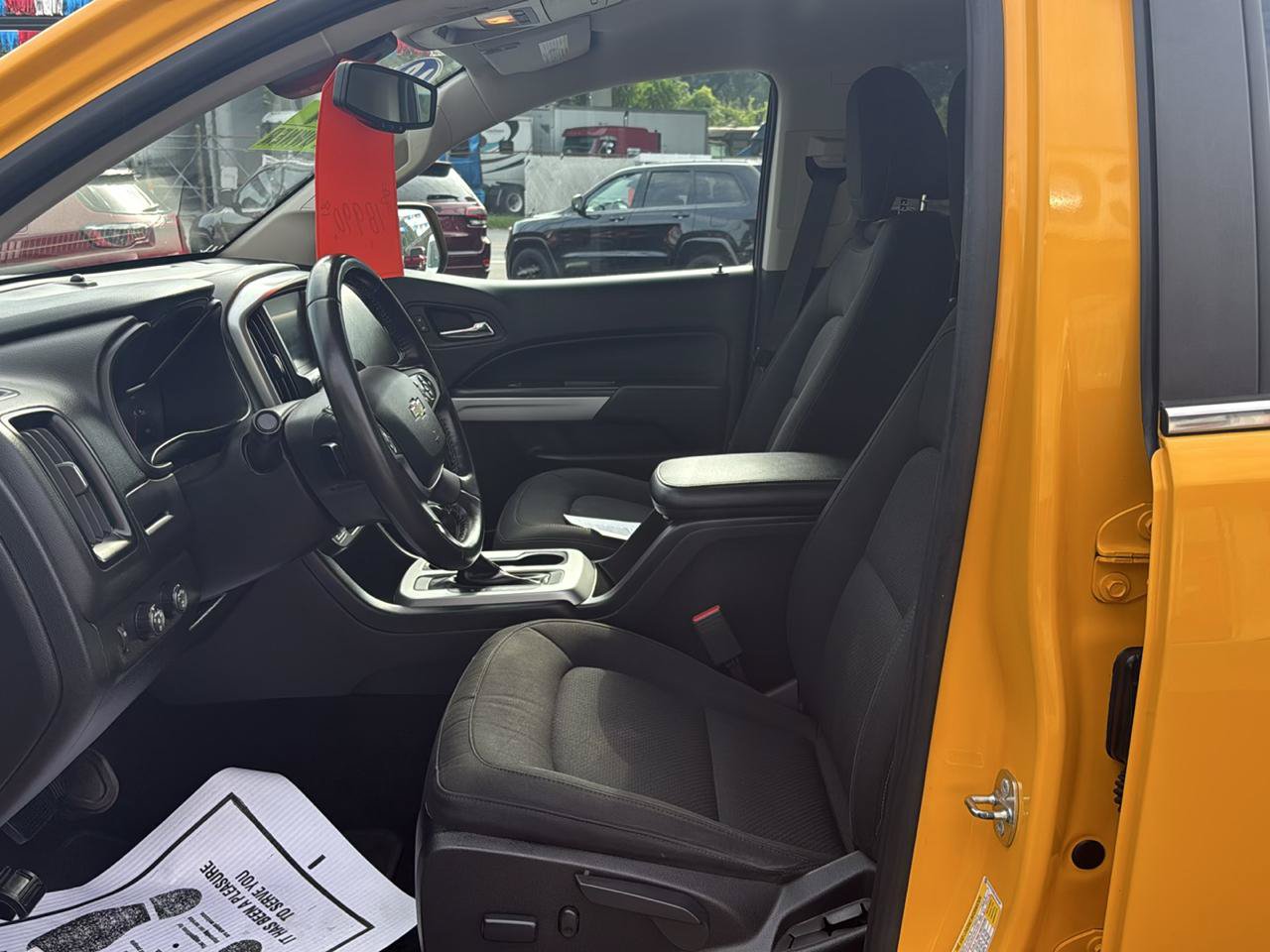 Used 2018 Chevrolet Colorado LT w/ LT Convenience Package AWD/4WD image 9