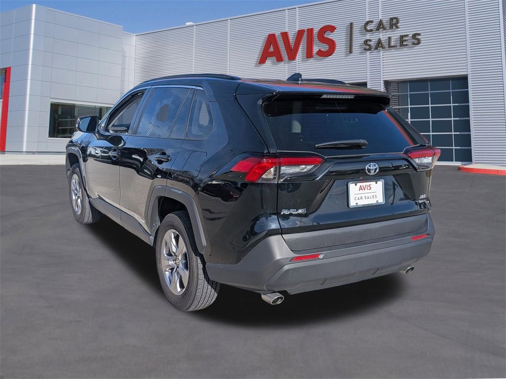 Used 2025 Toyota RAV4 XLE image 9