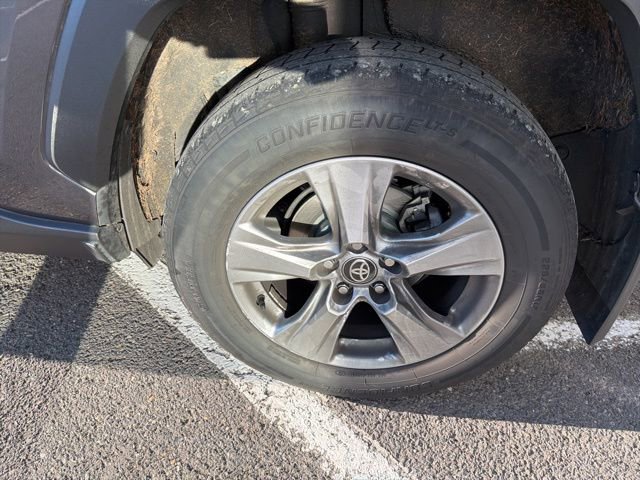 Used 2024 Toyota RAV4 XLE image 16