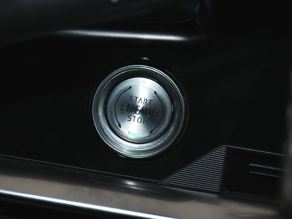 Used 2024 Chevrolet Corvette Stingray Convertible RWD image 27