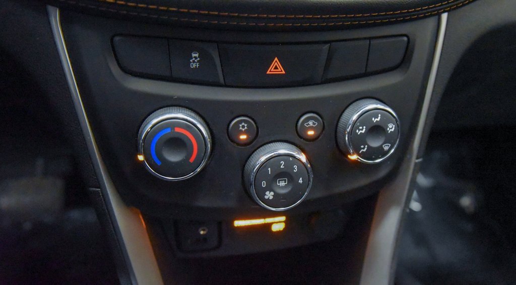 Used 2021 Chevrolet Trax LS image 17