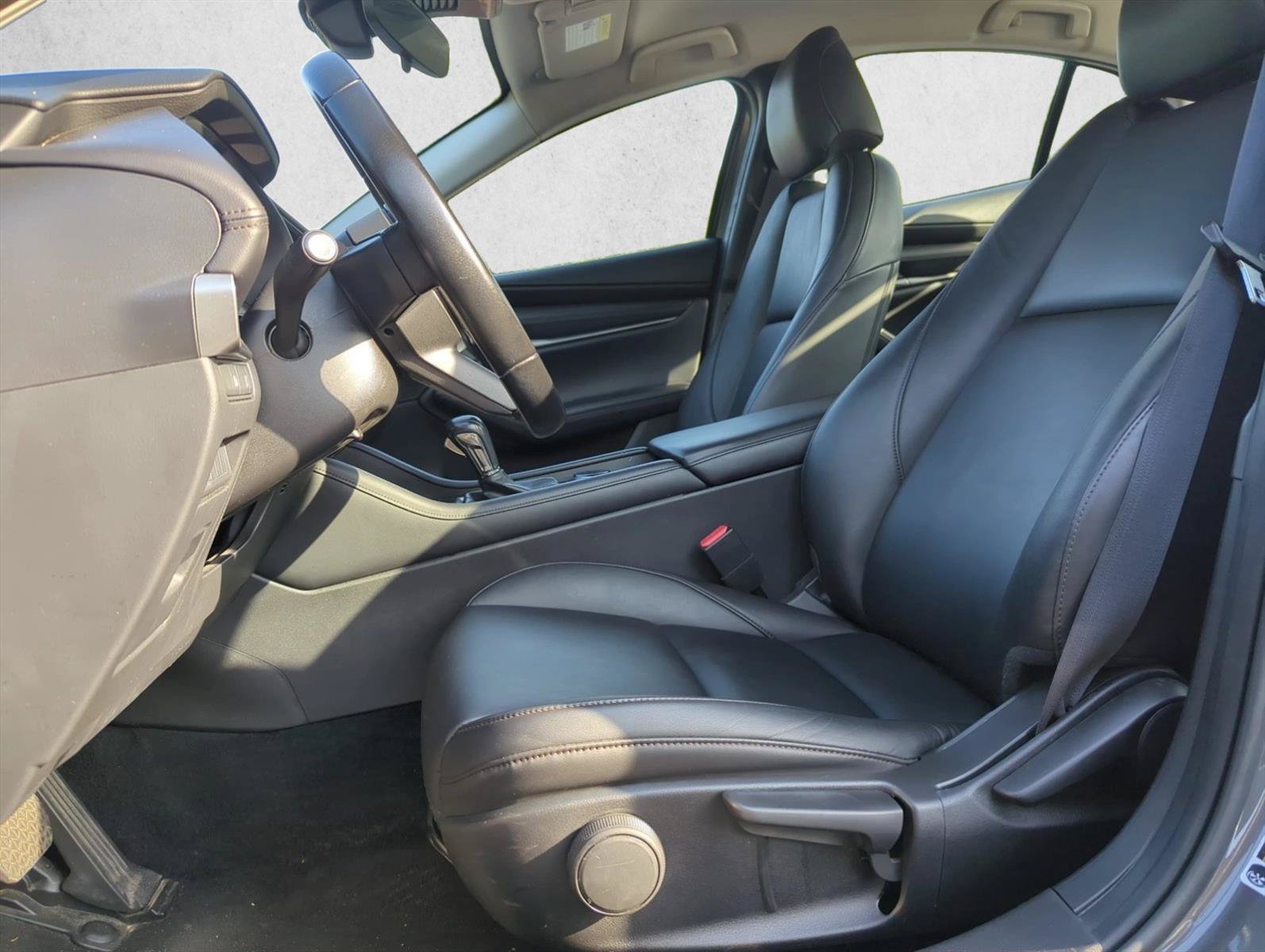 Used 2025 MAZDA MAZDA3 s FWD image 18