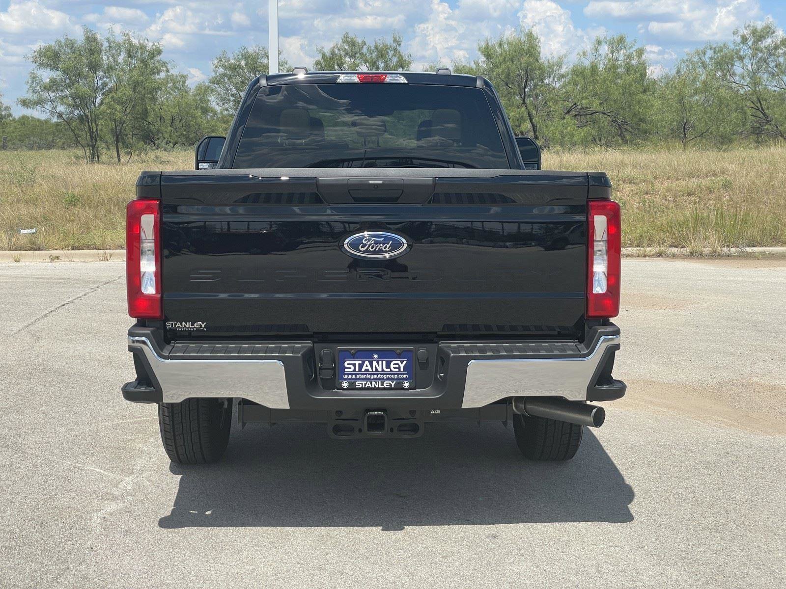 New 2026 Ford F350 XLT image 6