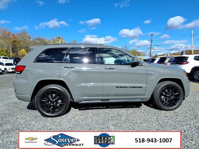 Used 2022 Jeep Grand Cherokee Laredo X image 8