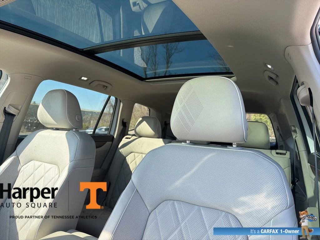 Used 2025 Volkswagen Atlas SEL Premium R-Line image 12