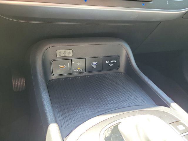 Used 2025 Hyundai Kona SEL image 22