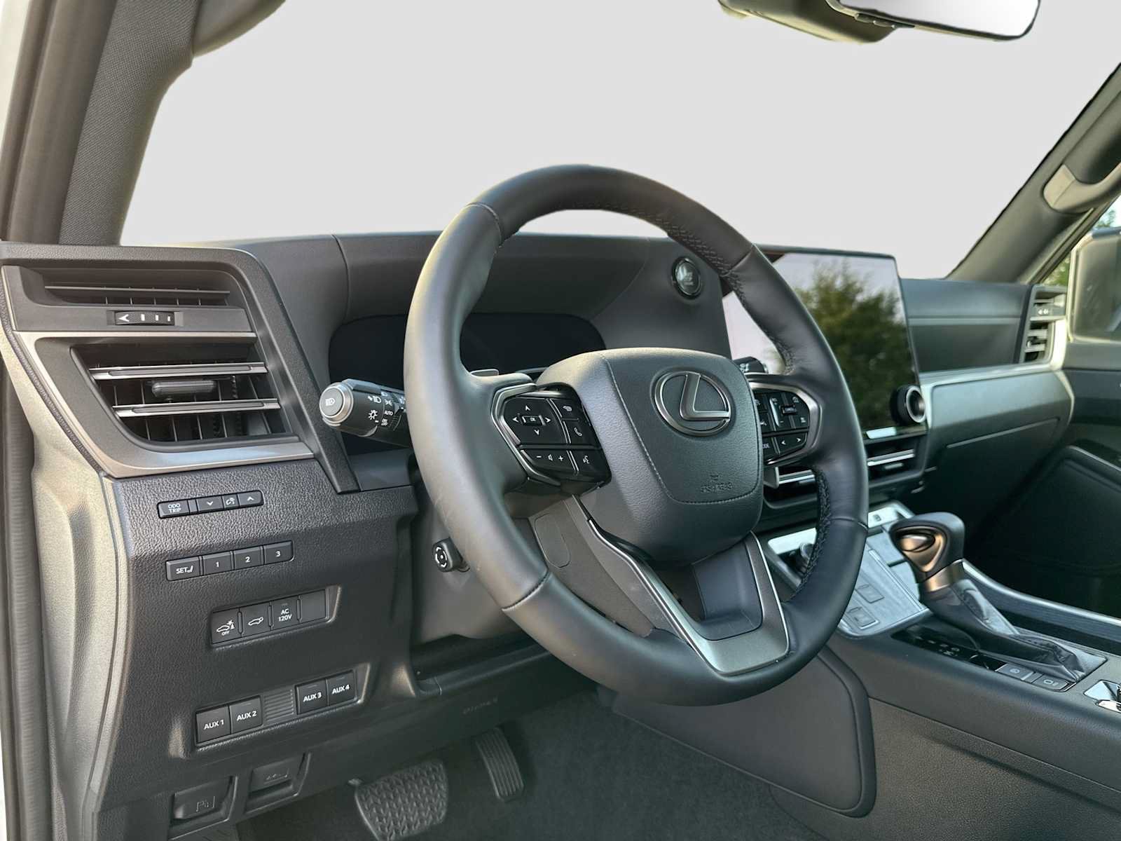 Used 2026 Lexus GX 550 AWD/4WD image 9