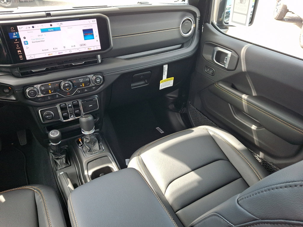 New 2026 Jeep Gladiator Sport AWD/4WD image 11