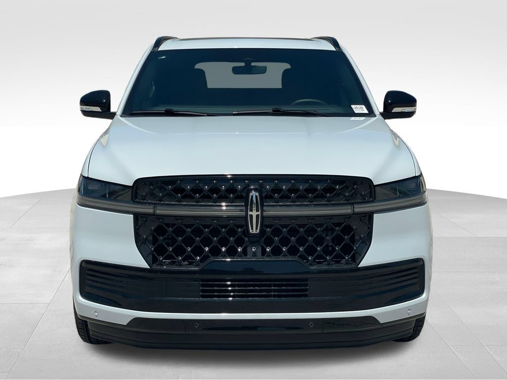 New 2026 Lincoln Navigator Reserve w/ Jet Appearance Package AWD/4WD image 8