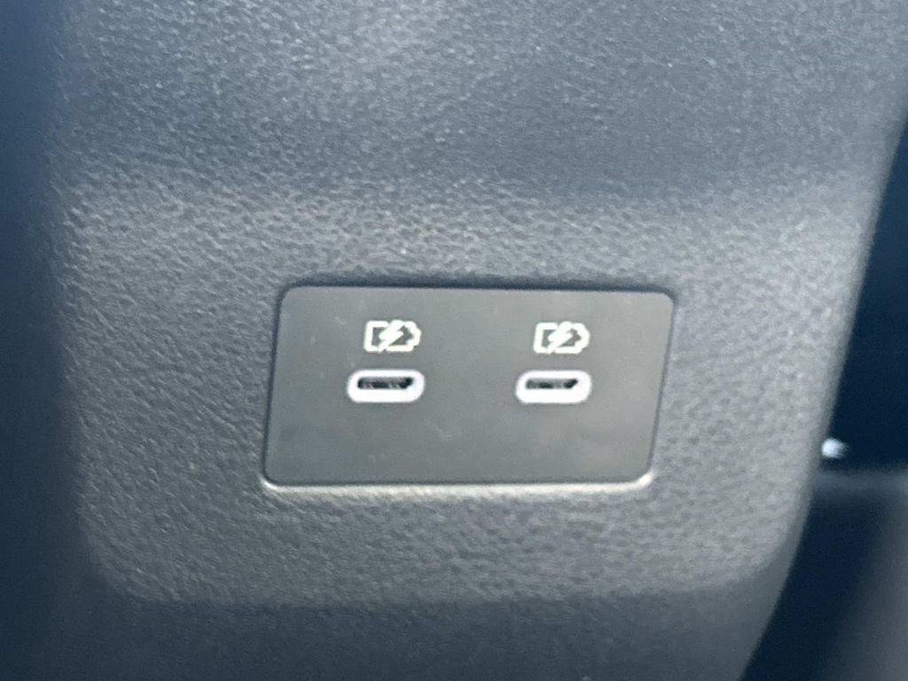 New 2026 Nissan Kicks SR w/ SR Premium Package FWD image 21