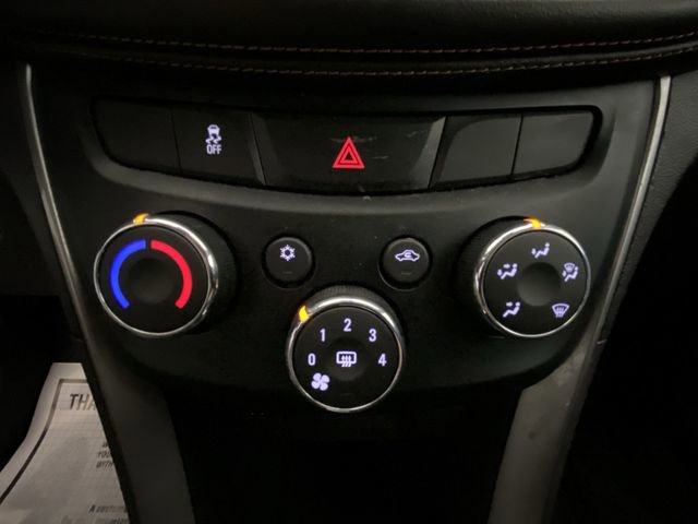 Used 2019 Chevrolet Trax LT w/ LT Convenience Package FWD image 19