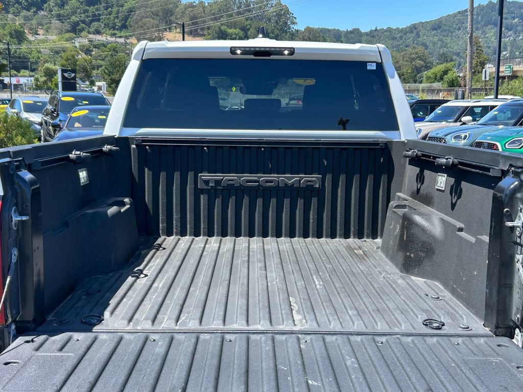 Used 2025 Toyota Tacoma TRD Sport AWD/4WD image 33
