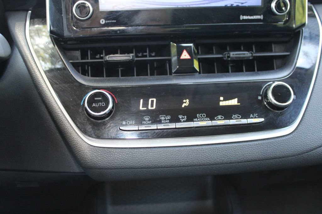Used 2021 Toyota Corolla LE image 27