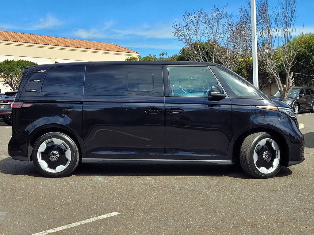 New 2025 Volkswagen ID. Buzz Pro S image 2