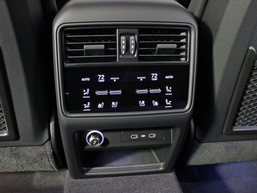 New 2026 Porsche Cayenne GTS image 37