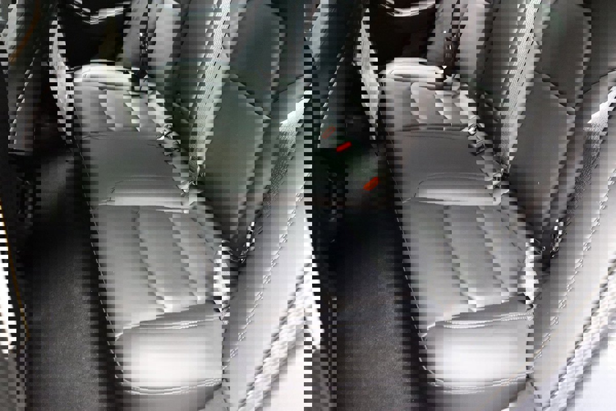 Used 2023 Tesla Model 3 Standard Range image 35
