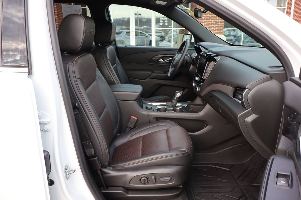 Used 2022 Chevrolet Traverse High Country image 54