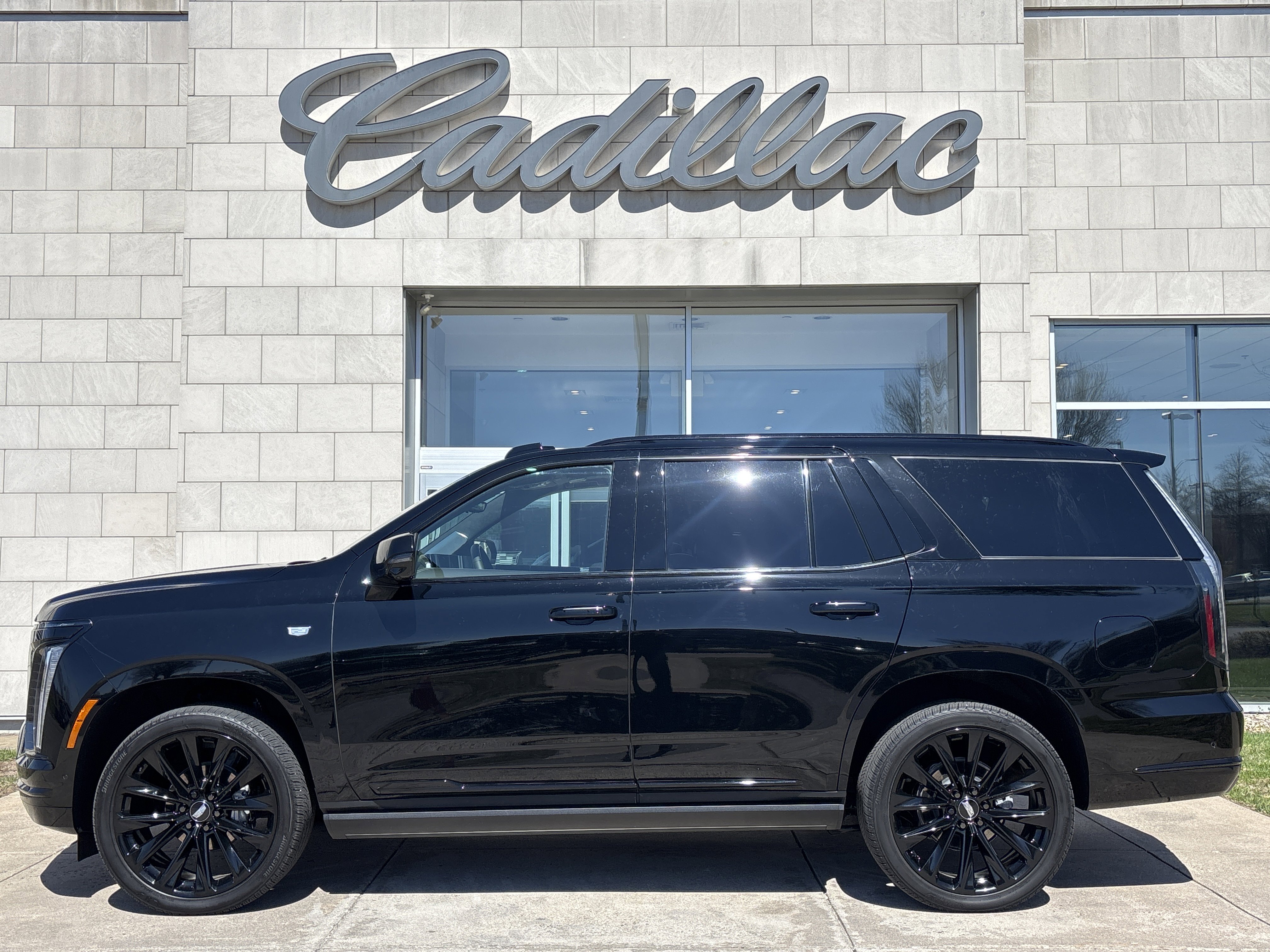 Used 2026 Cadillac Escalade Platinum Sport w/ LPO, ONYX Package image 10