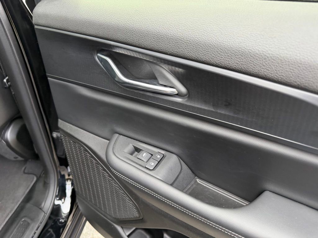 Used 2024 Jeep Grand Cherokee Altitude image 36