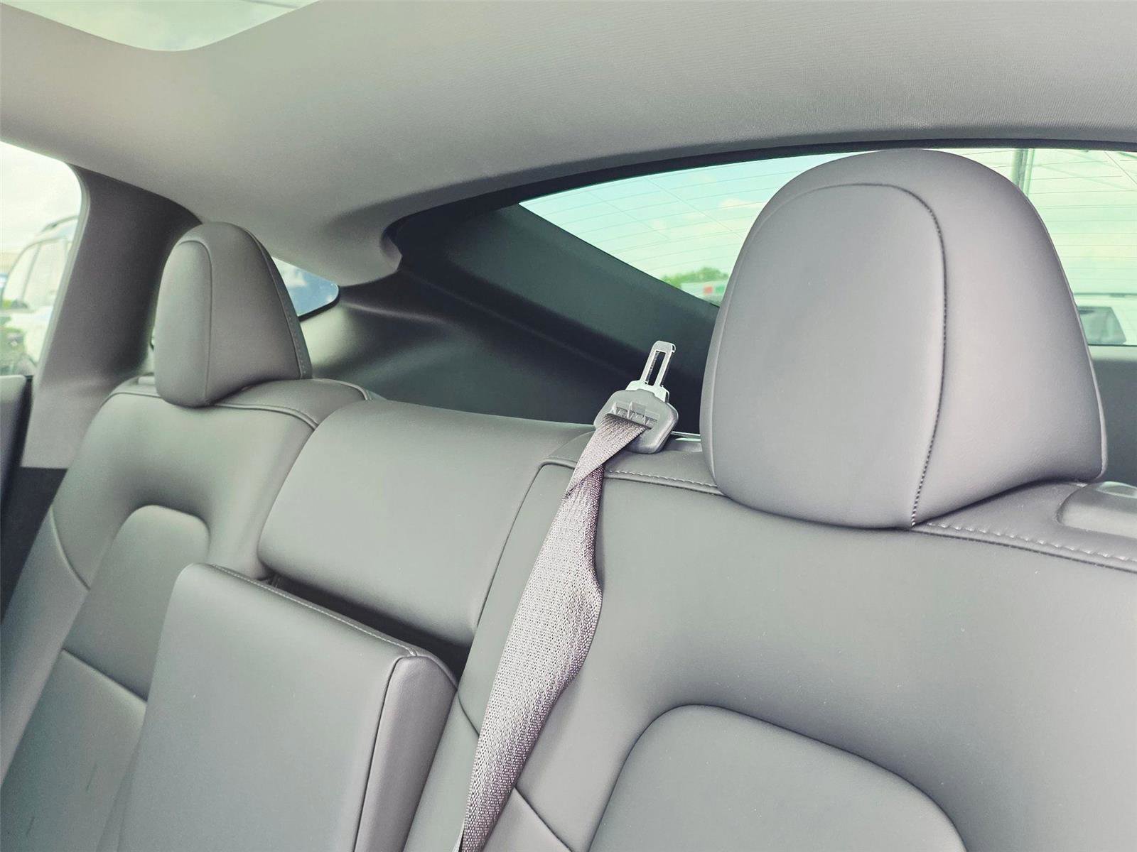 Used 2025 Tesla Model Y Long Range image 24