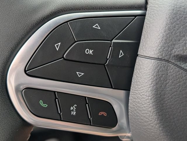 New 2027 Chrysler Pacifica Select FWD image 15