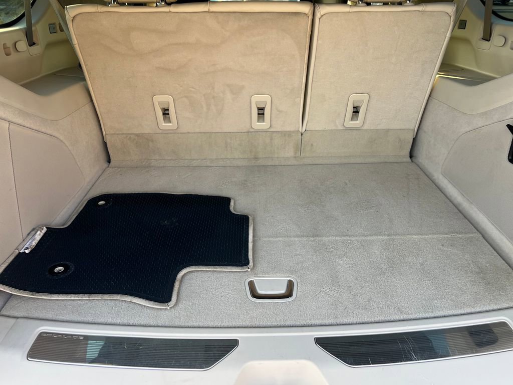 Certified 2024 Cadillac Escalade ESV Sport Platinum w/ LPO, ONYX Package AWD/4WD image 18