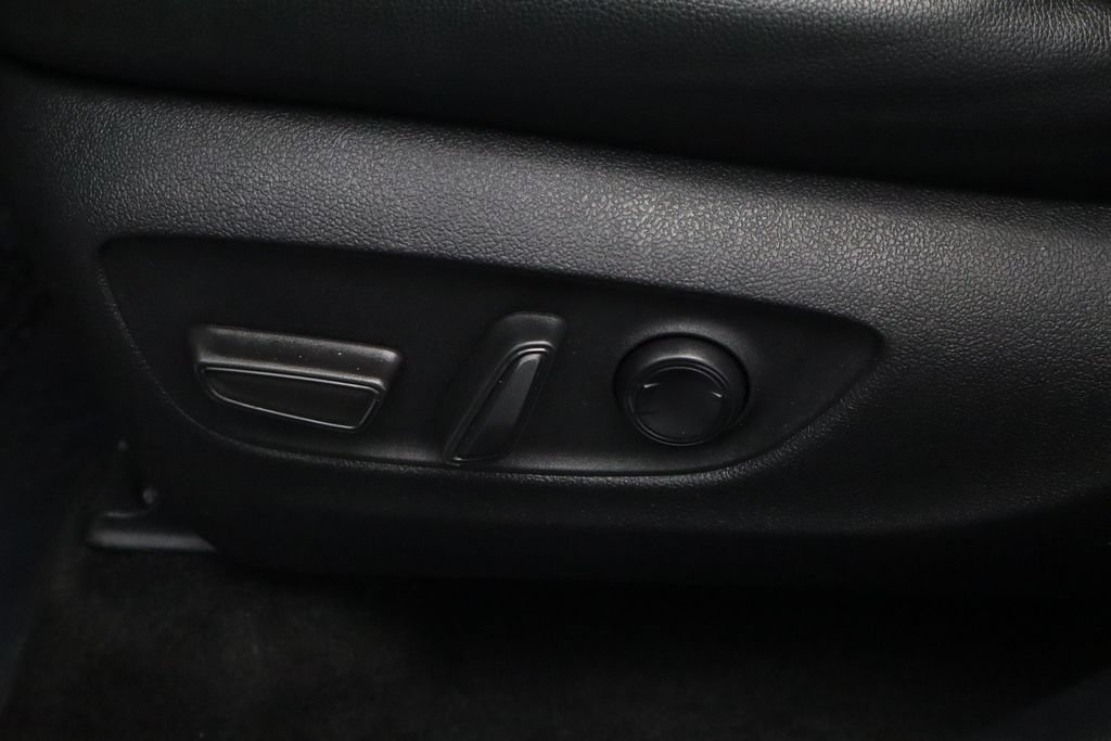 Used 2024 Toyota Grand Highlander AWD Hybrid image 20