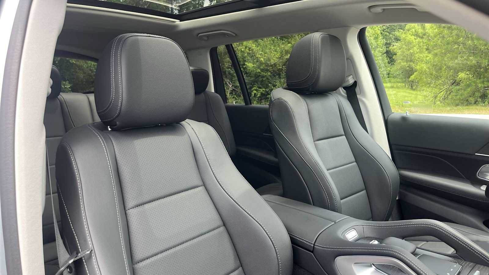 New 2026 Mercedes-Benz GLS 450 4MATIC image 38
