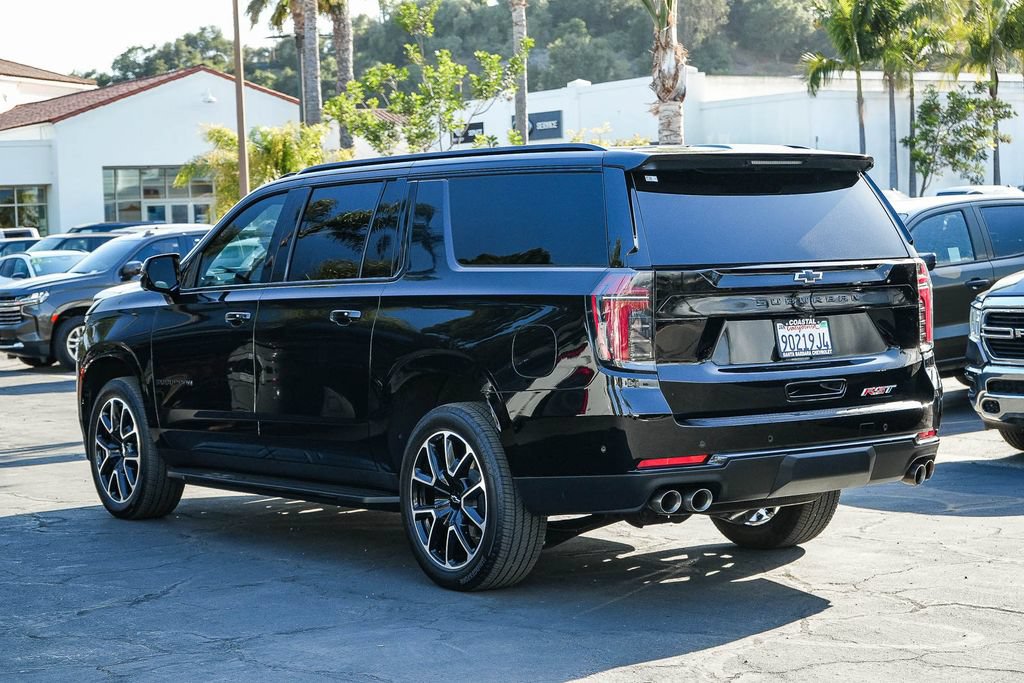 Used 2025 Chevrolet Suburban RST AWD/4WD image 4