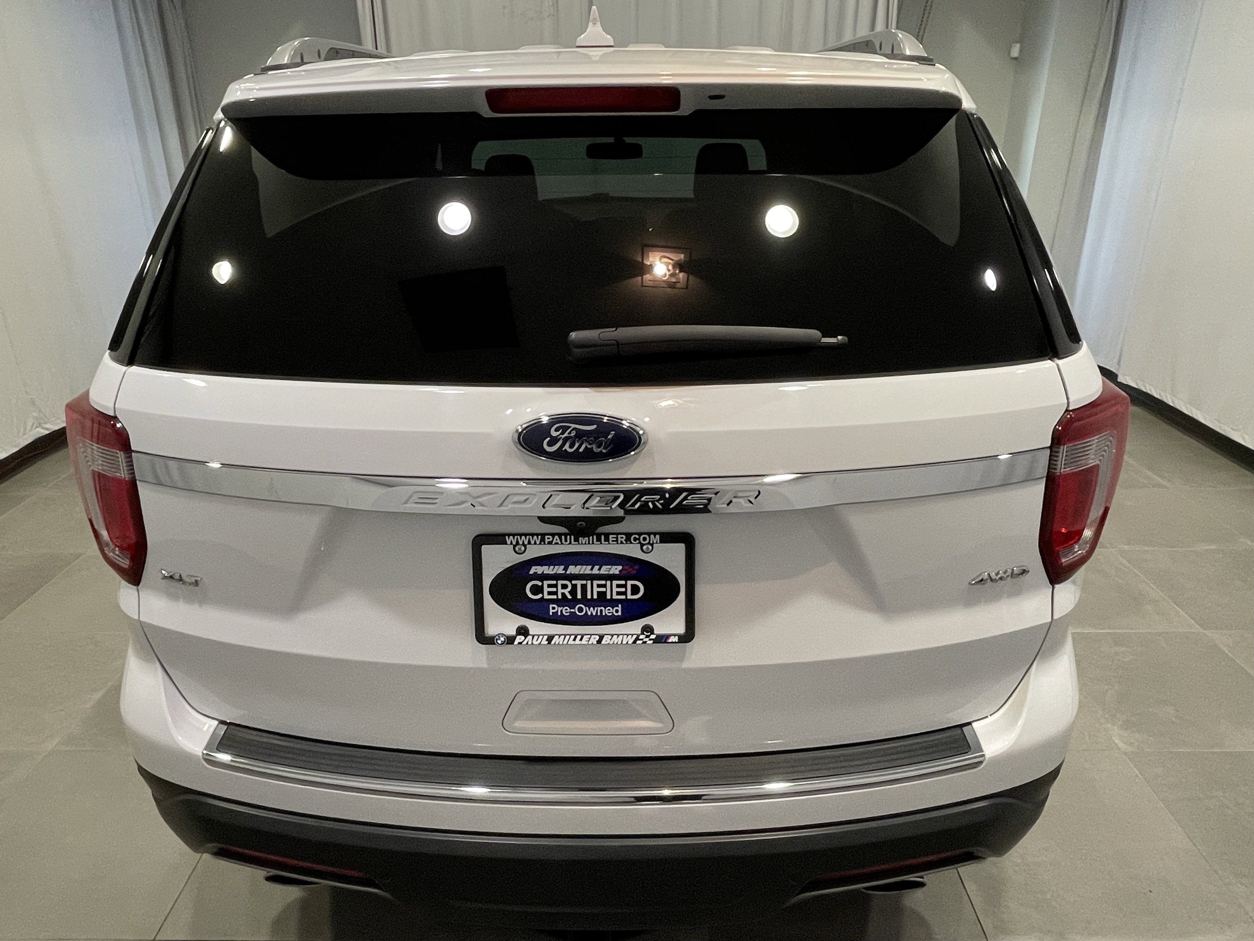 Used 2018 Ford Explorer XLT w/ Equipment Group 201A image 5