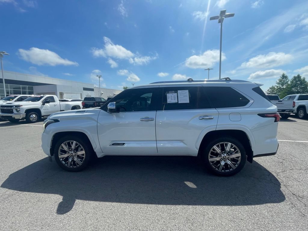 Used 2024 Toyota Sequoia Capstone AWD/4WD image 4