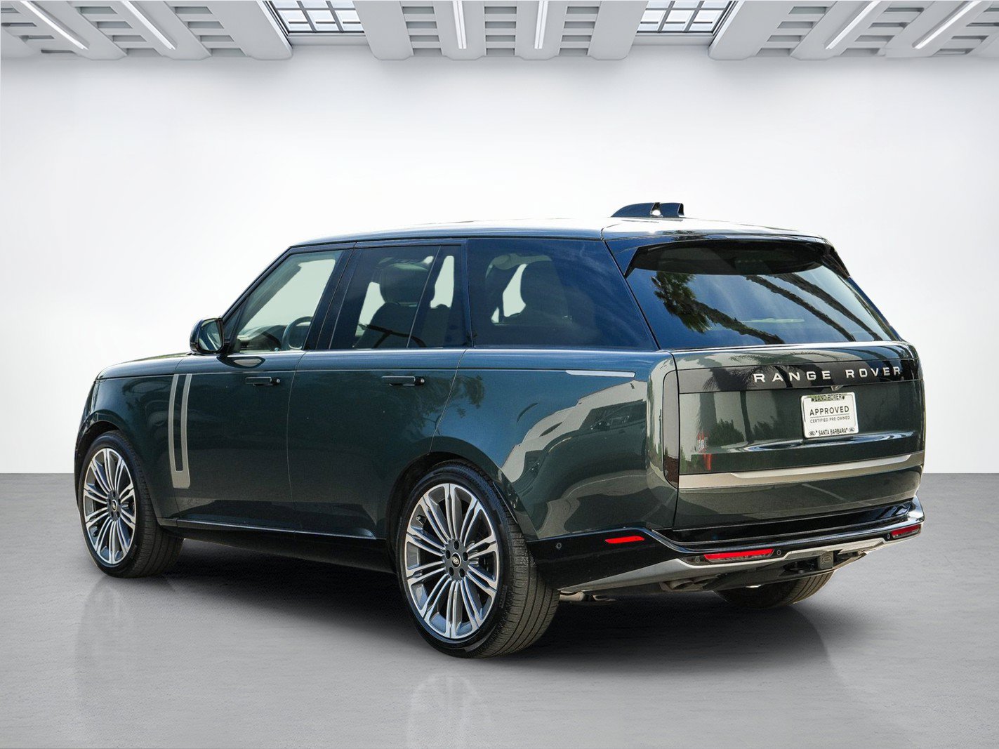Certified 2025 Land Rover Range Rover SE AWD/4WD image 8