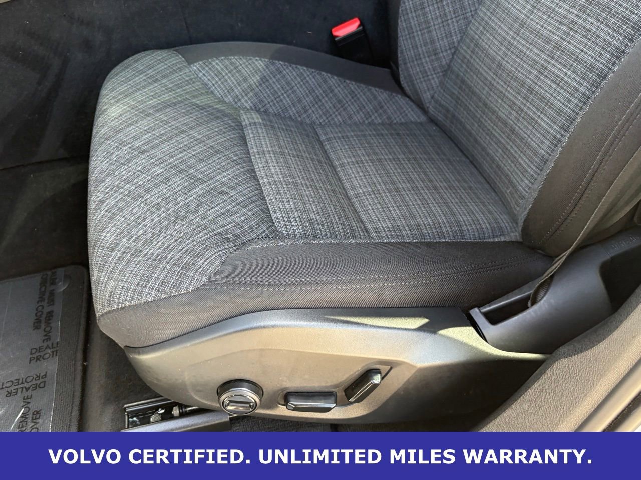 Certified 2023 Volvo XC60 B5 Core image 29