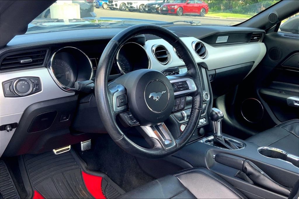 Used 2016 Ford Mustang Premium image 14