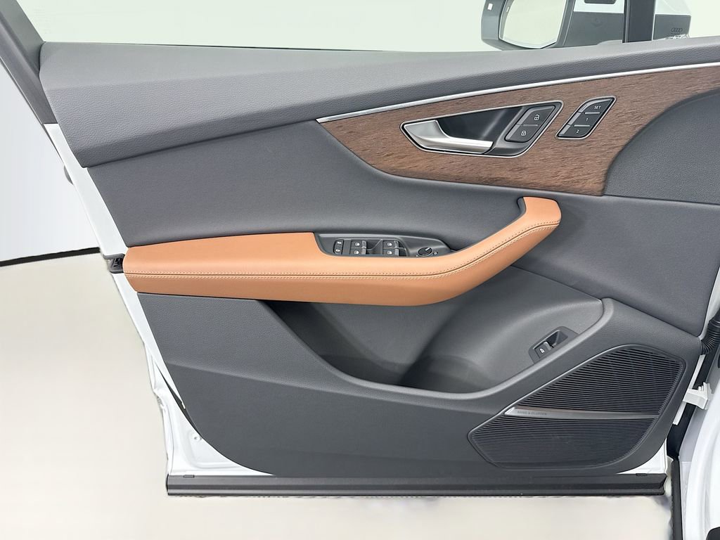 Used 2026 Audi Q7 3.0T Premium Plus w/ Premium Plus Package image 24