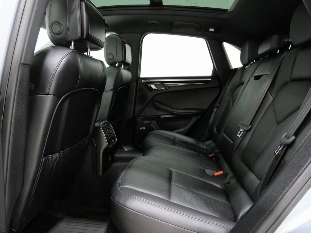 Used 2019 Porsche Macan Base image 25