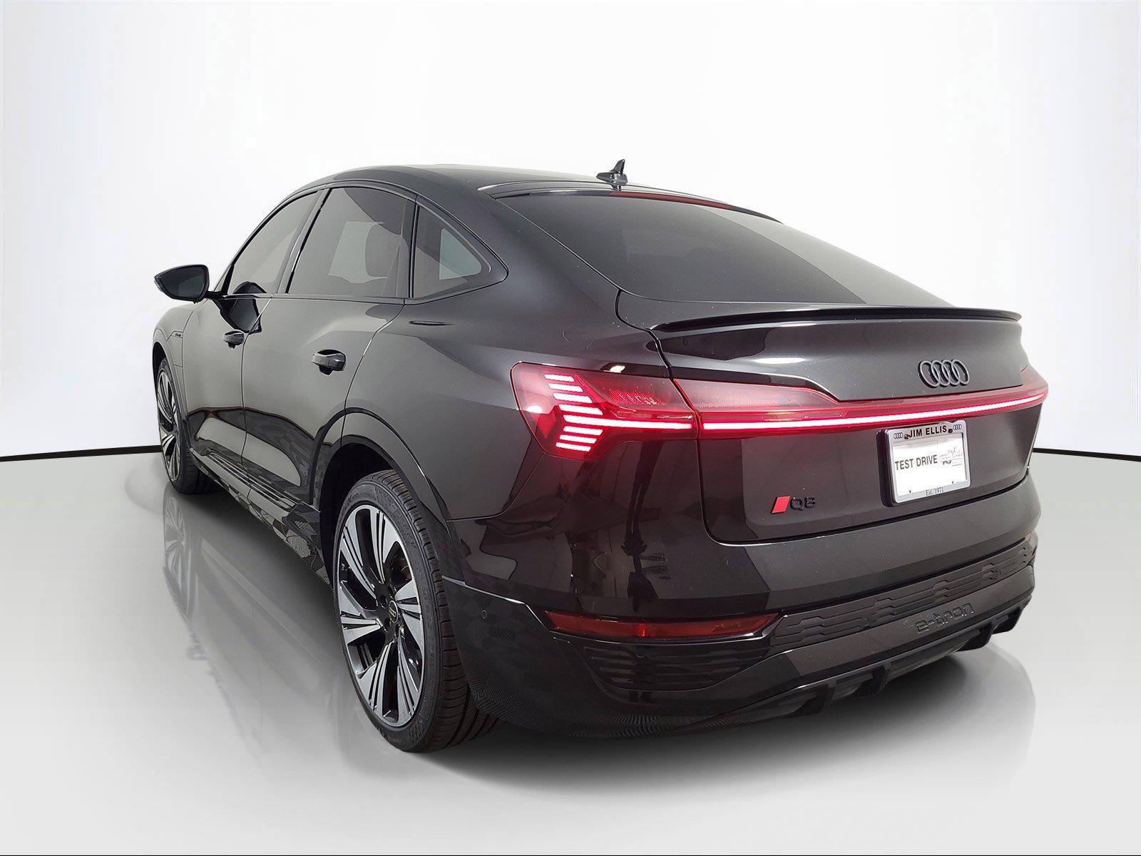 Certified 2024 Audi Q8 e-tron Prestige w/ Prestige Package AWD/4WD image 4
