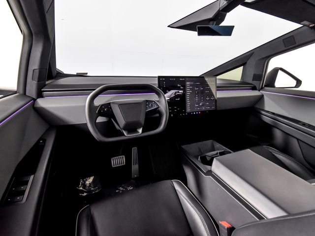 Used 2024 Tesla Cybertruck AWD Crew Cab image 17